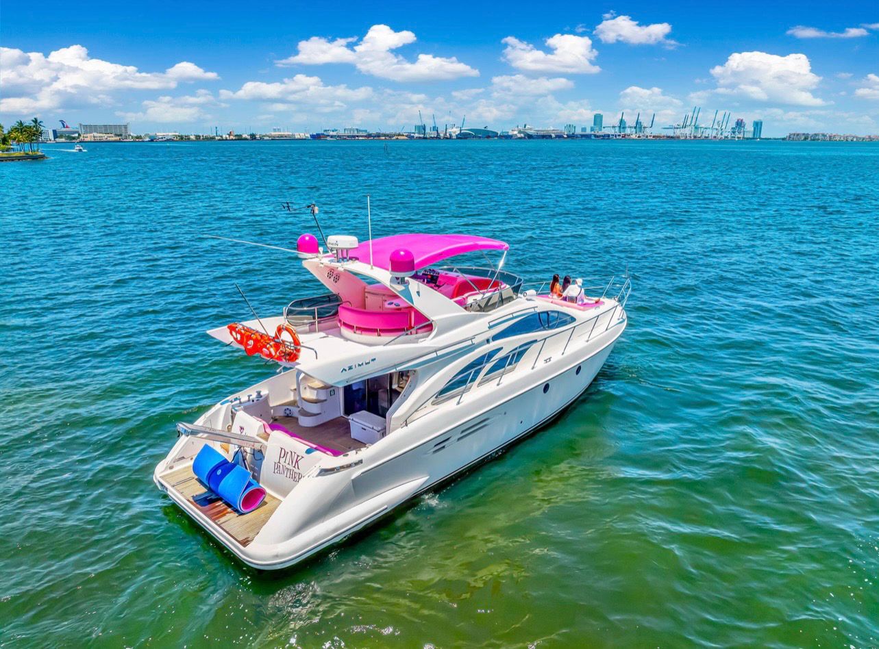 60 FT Azimut Pink