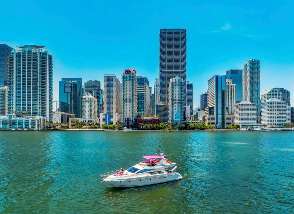 60 FT Azimut Pink