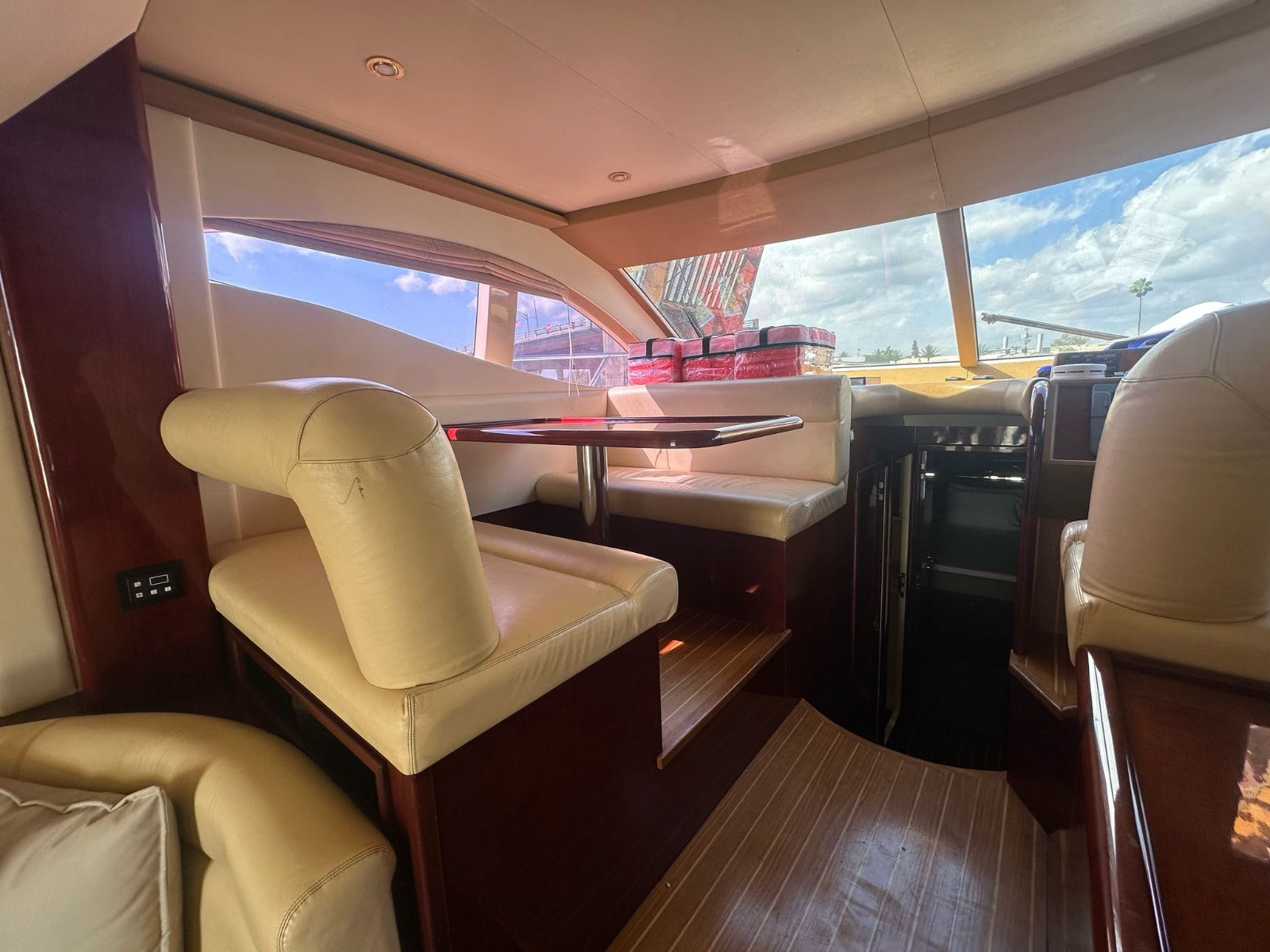 60 FT Majesty