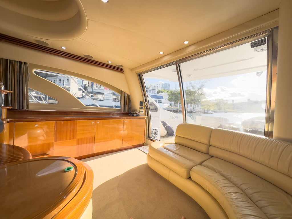 60 FT Azimut Luxury Charter