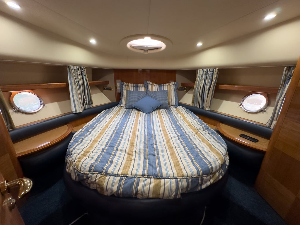 60 FT Azimut Luxury Charter