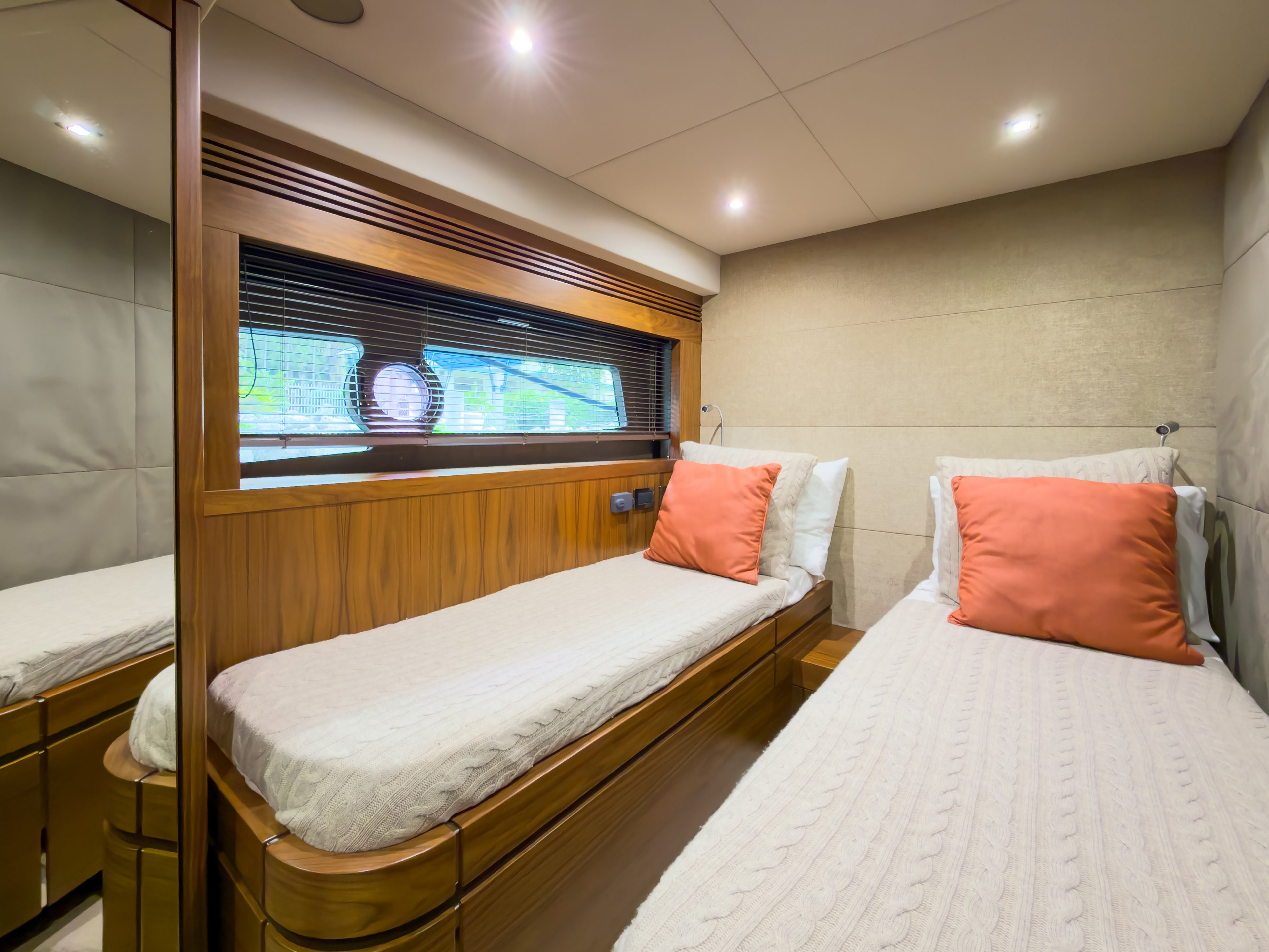 80FT Sunseeker SMU