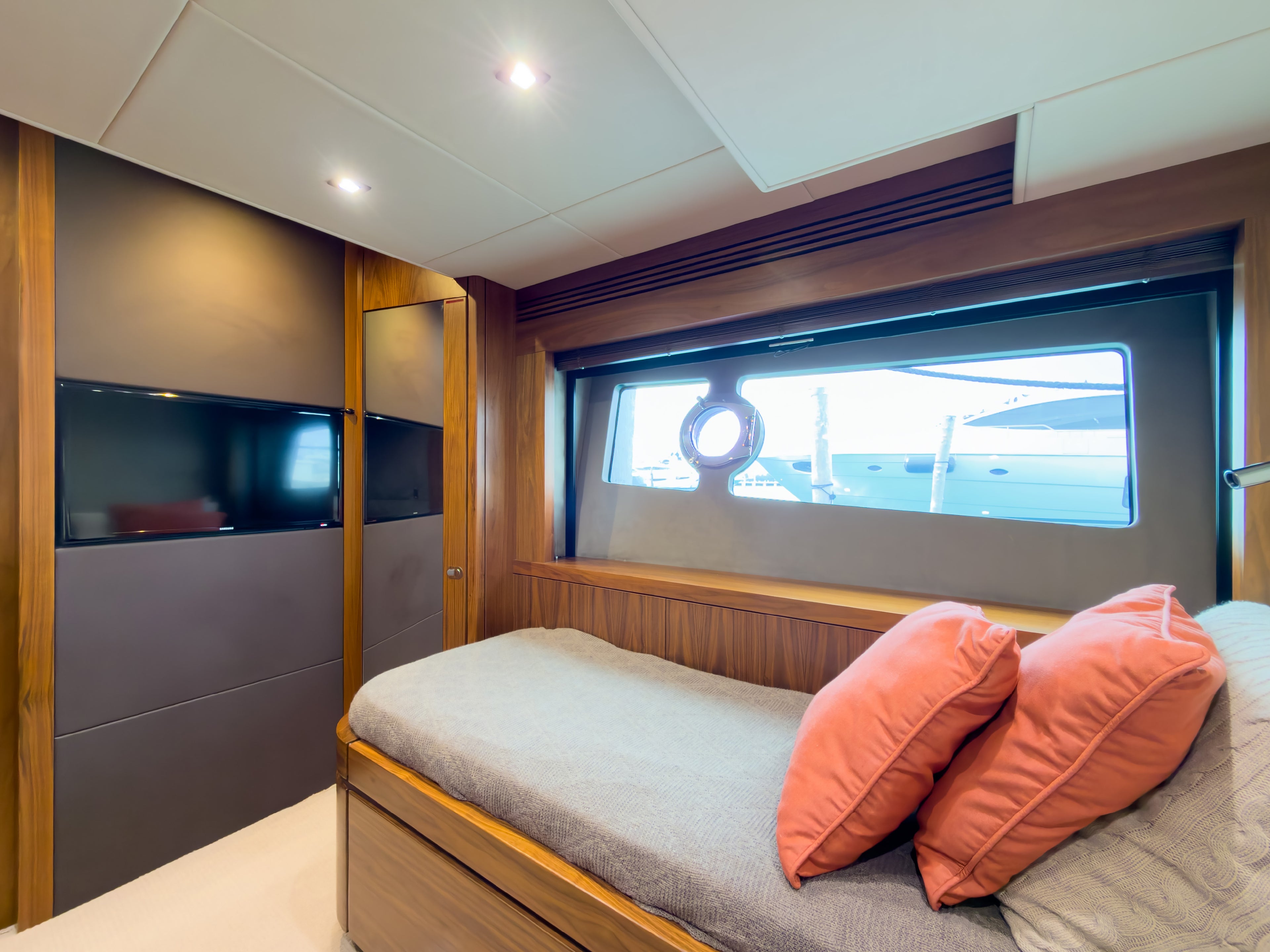 80FT Sunseeker SMU