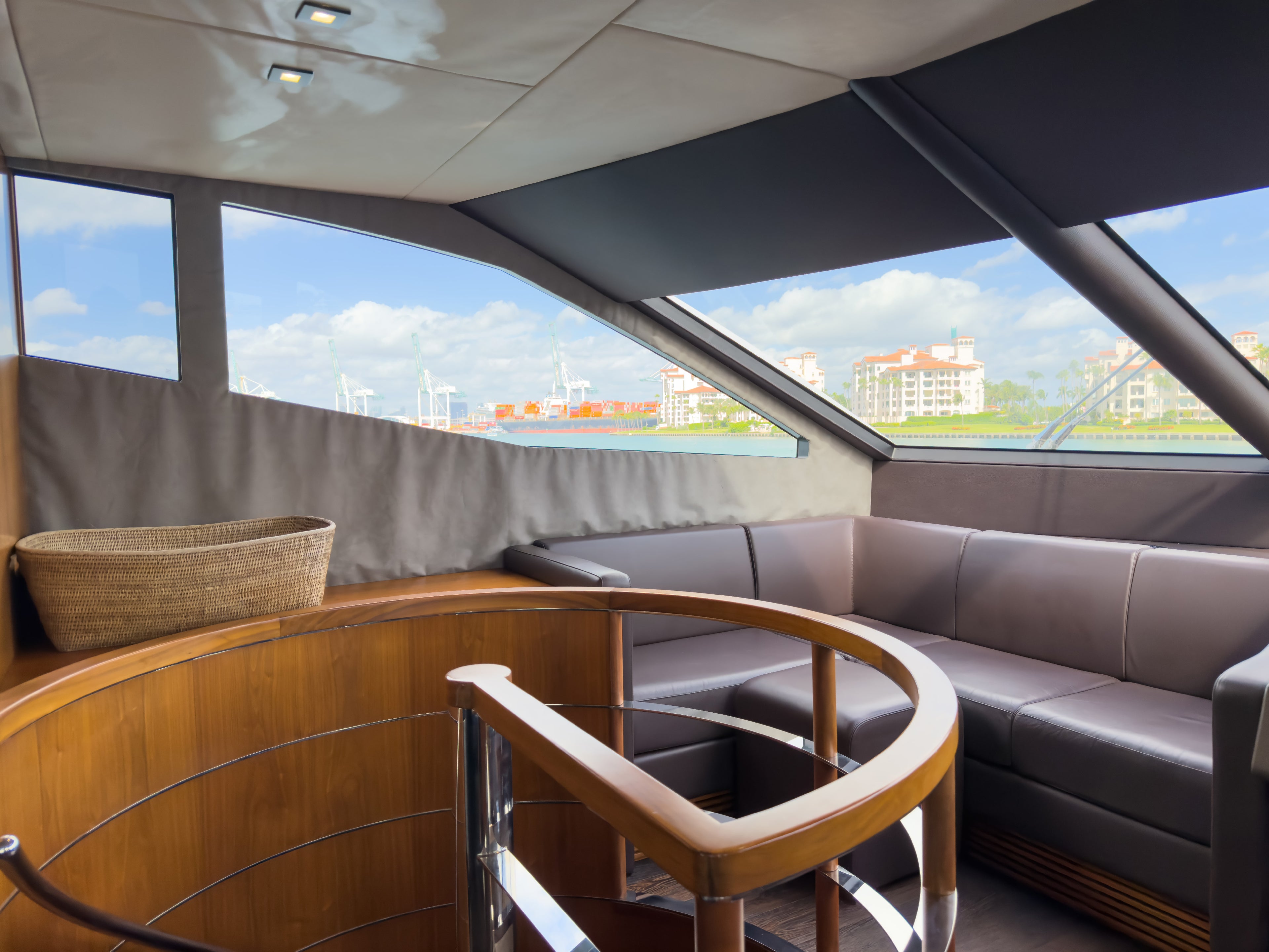 80FT Sunseeker SMU