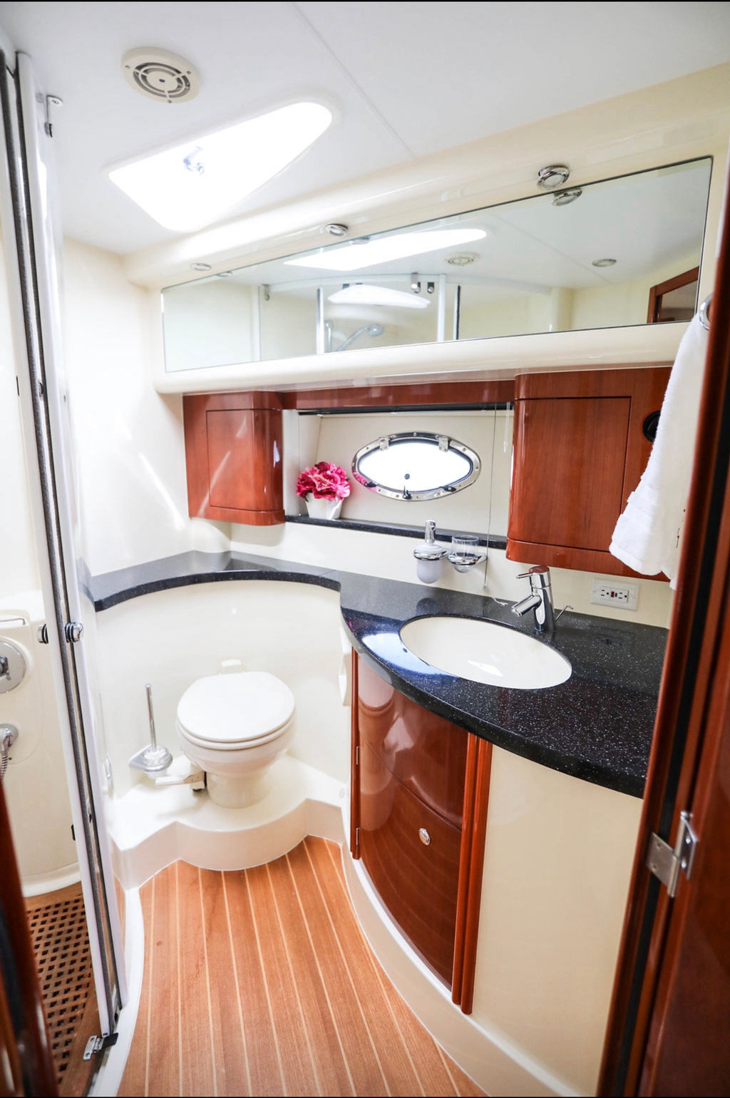 55FT Flybridge