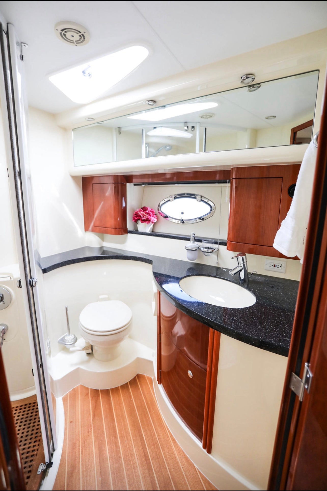 55FT Flybridge