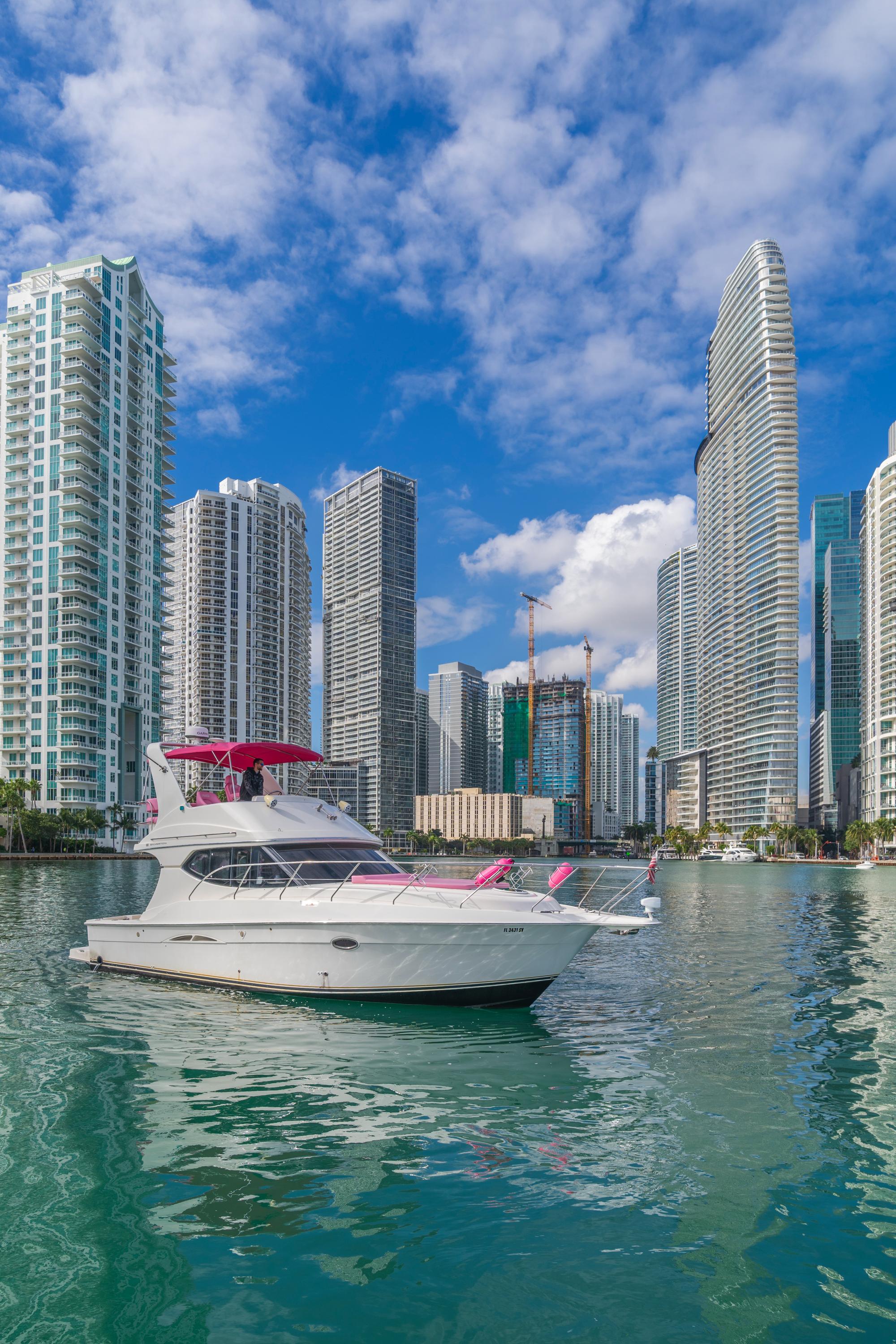 50FT Lady Pink