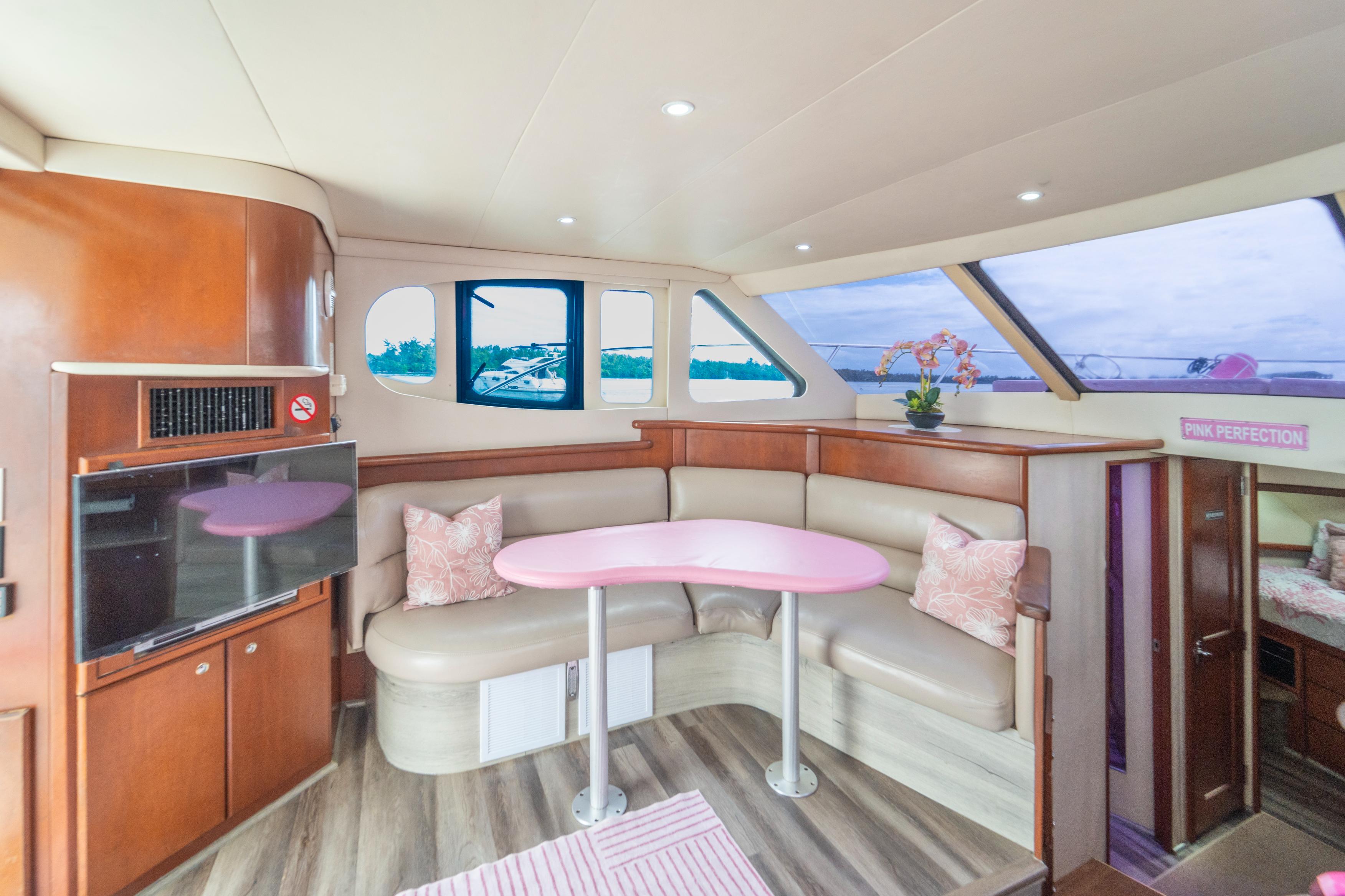 50FT Lady Pink