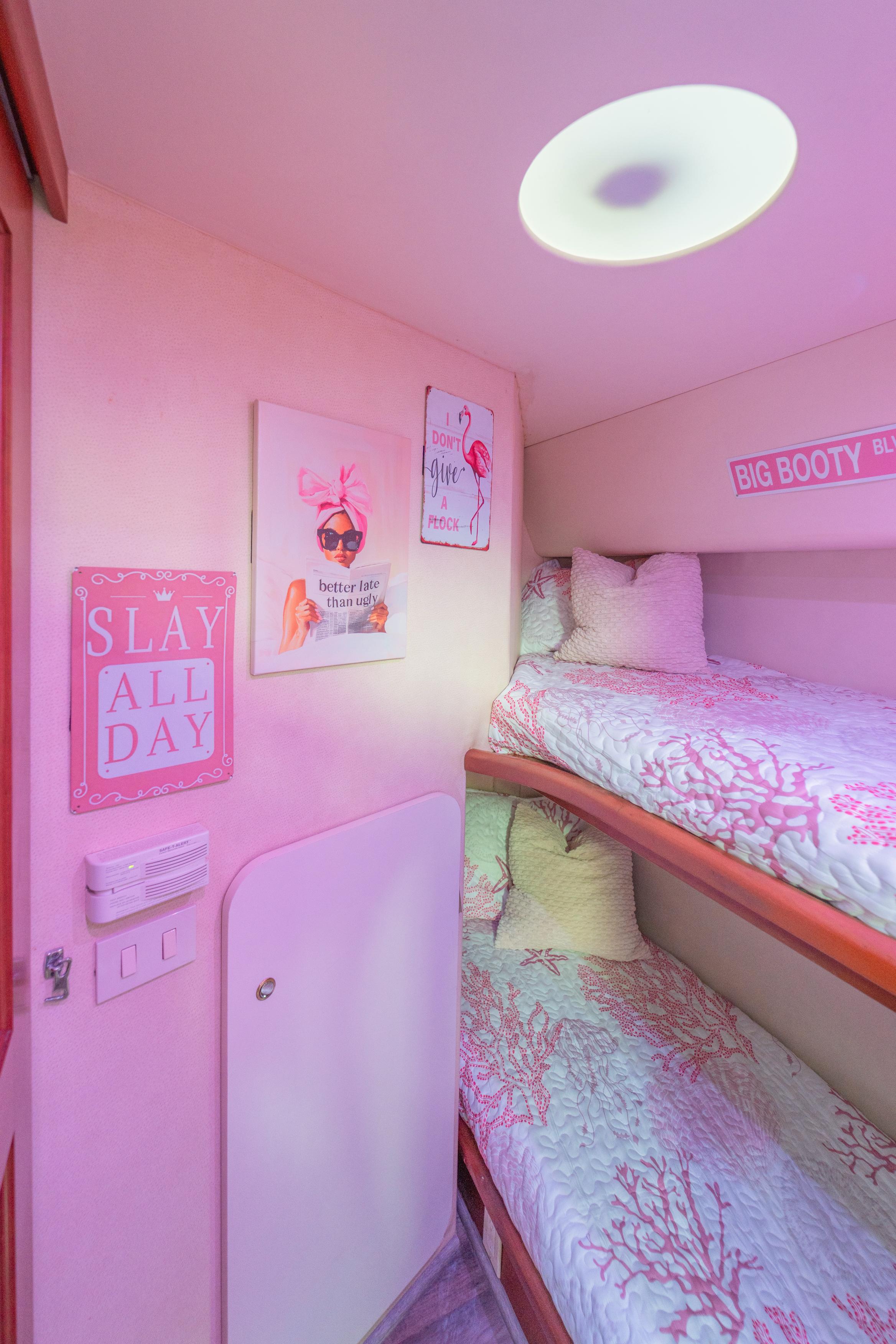 50FT Lady Pink