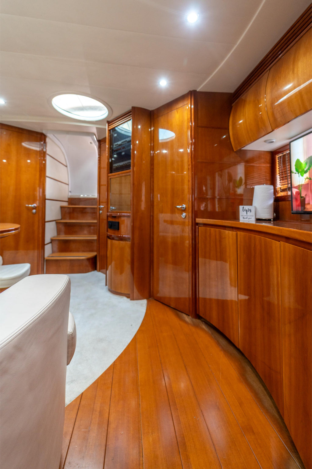 55FT Pershing
