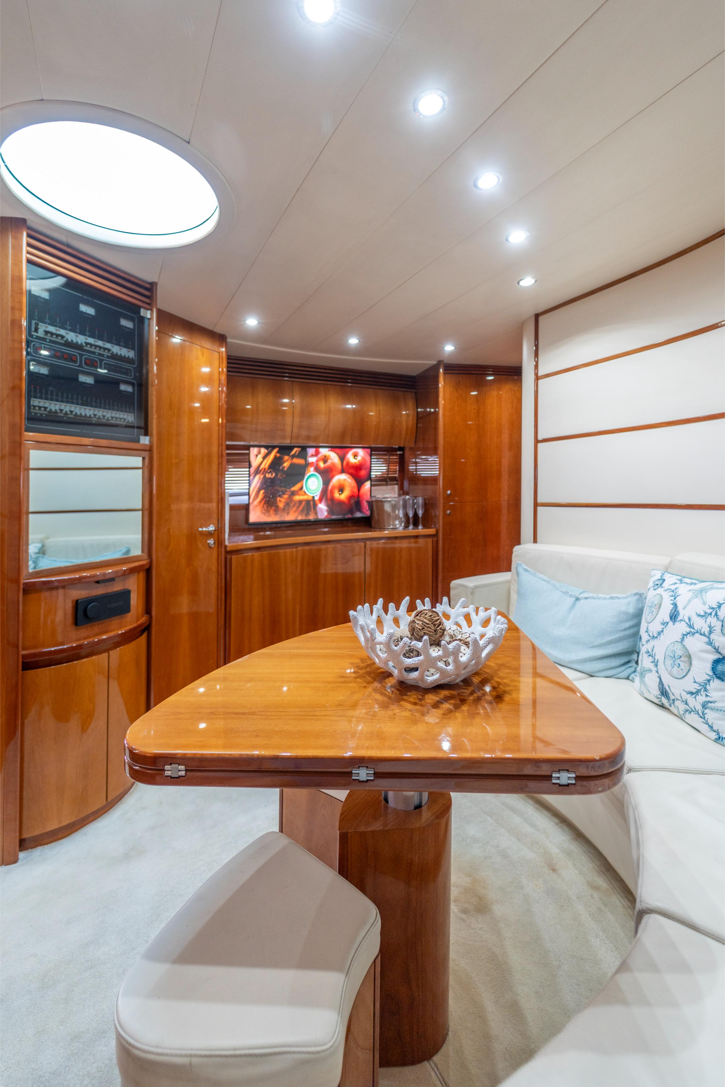 55FT Pershing