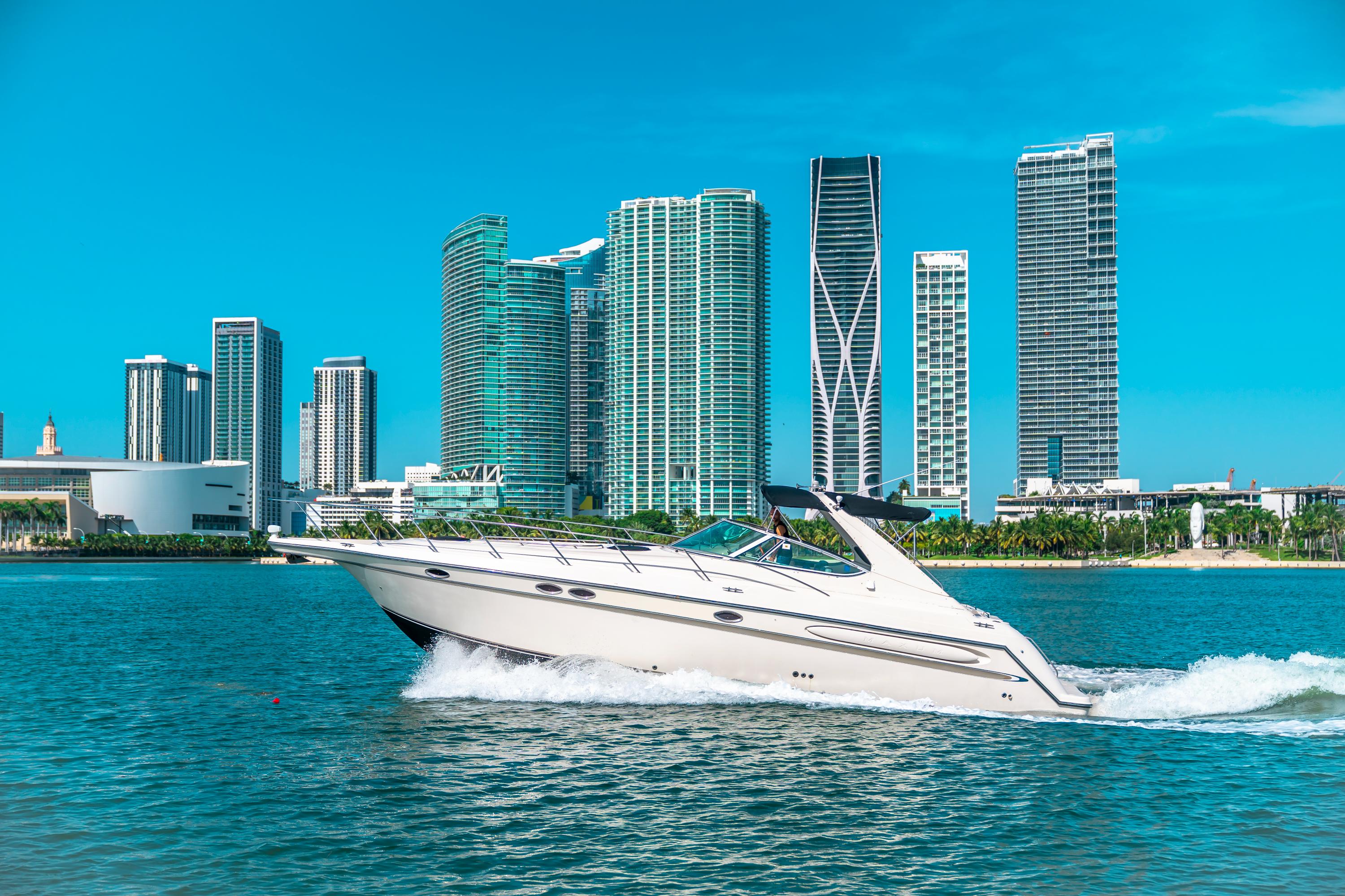 45FT Maxum