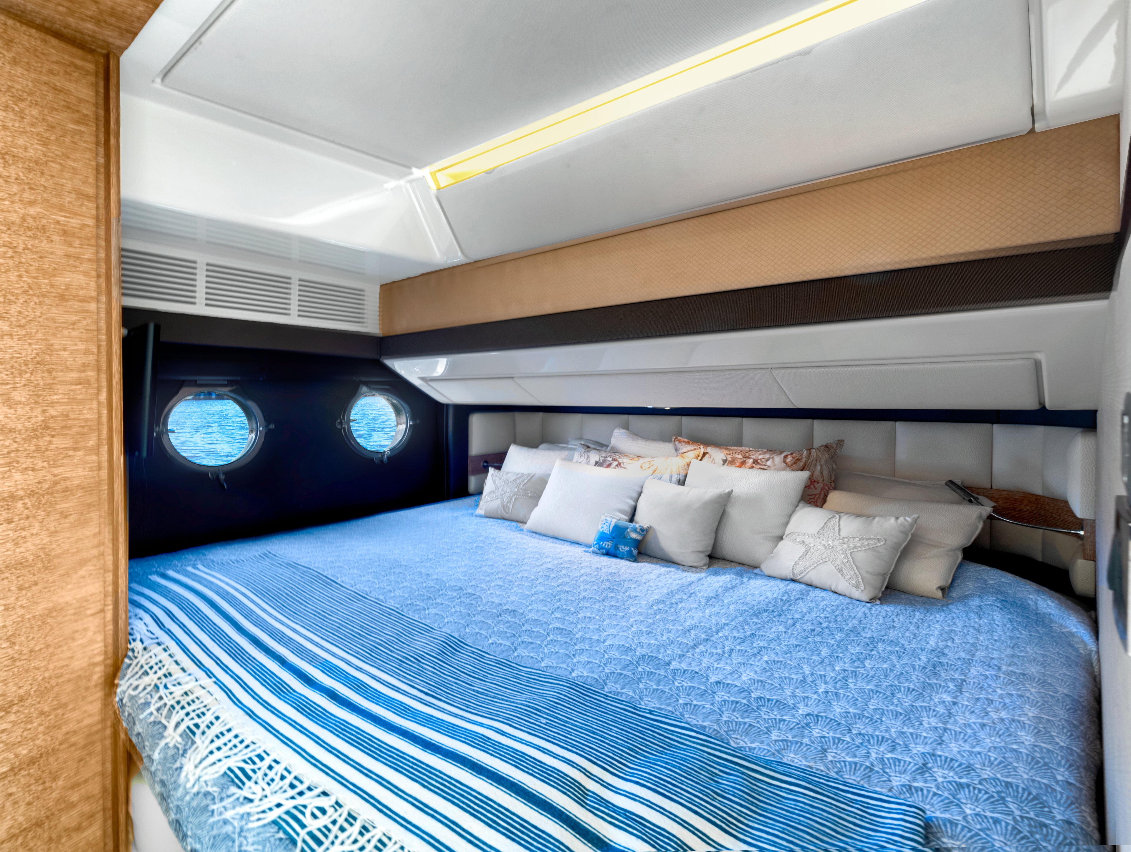 64ft Azimut
