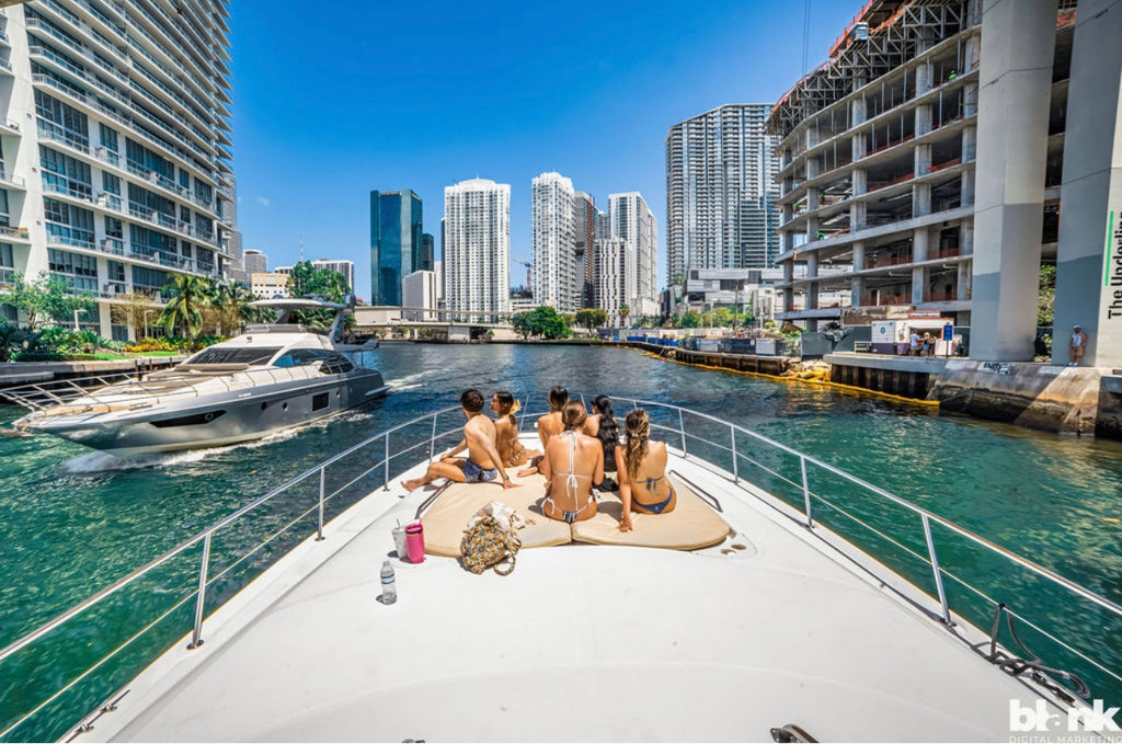 60 FT Sea Ray HK