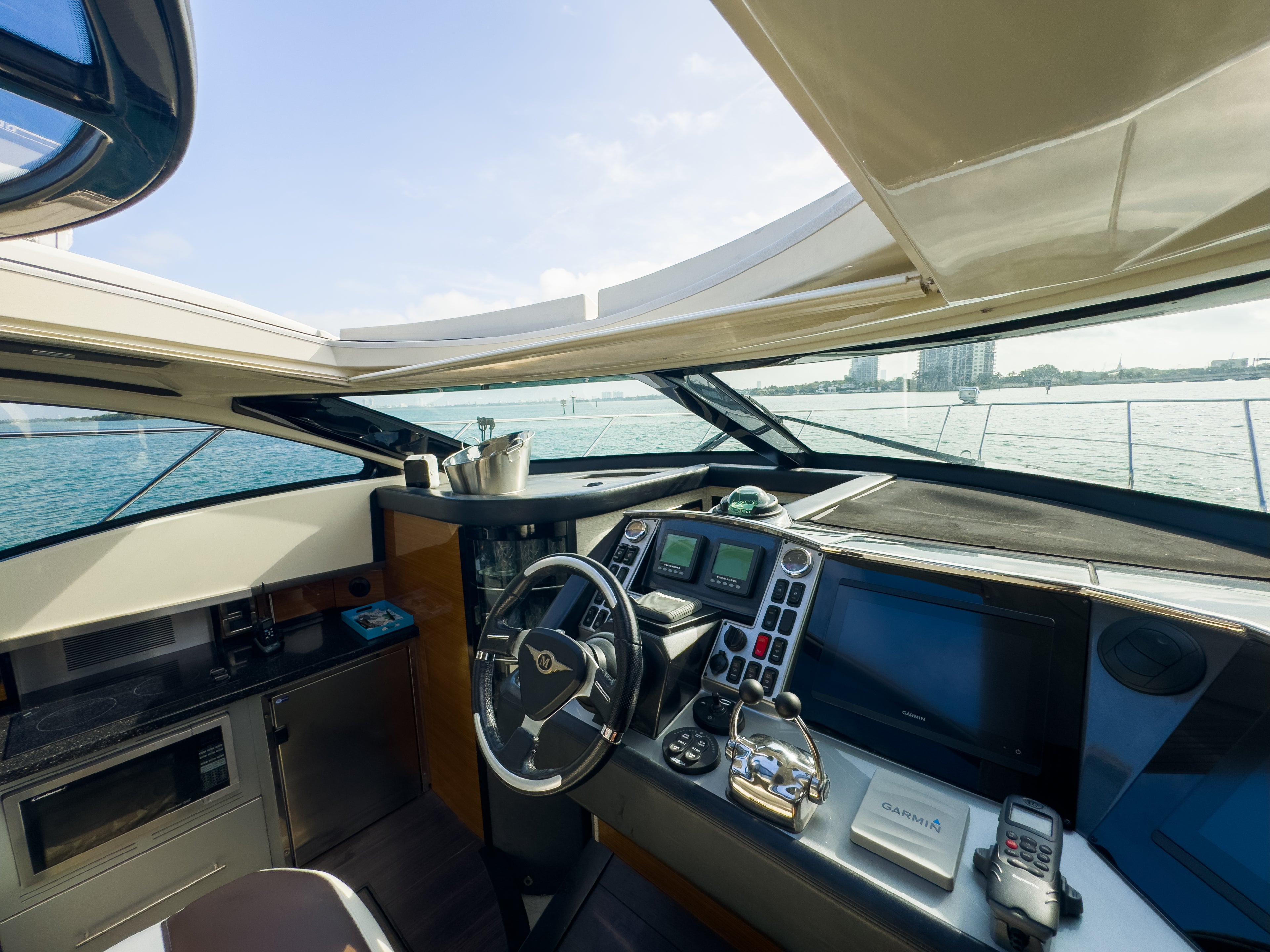 42FT Marquis Sport Coupe