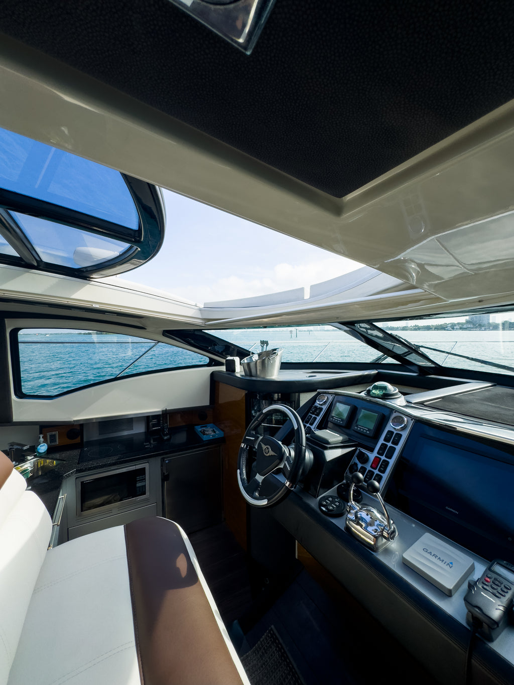 42FT Marquis Sport Coupe