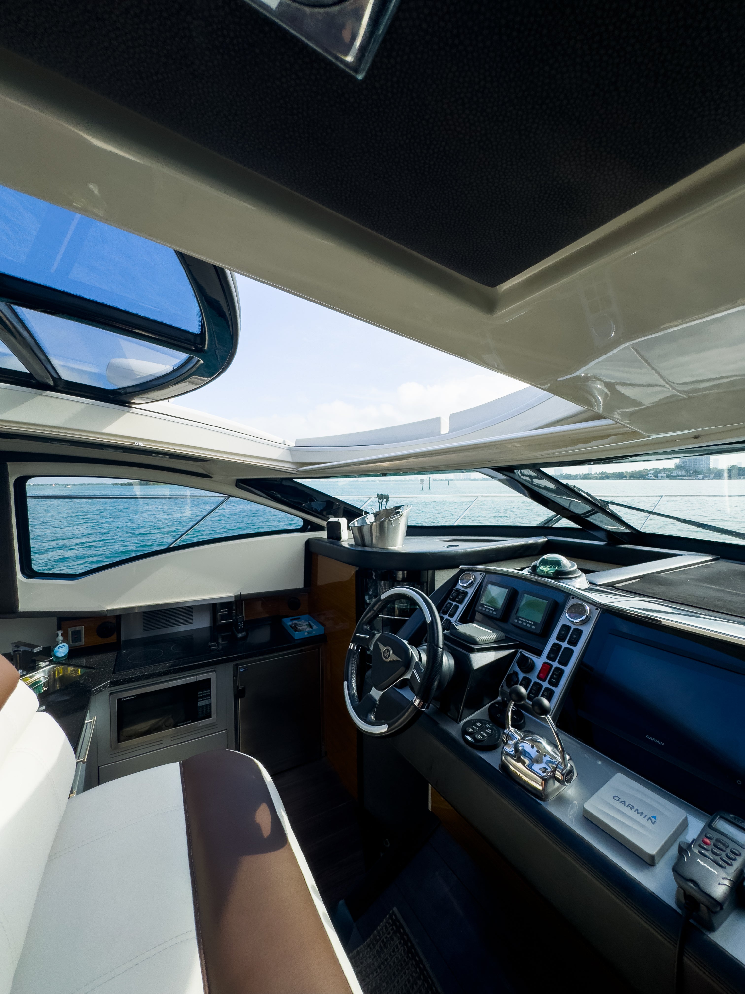 42FT Marquis Sport Coupe