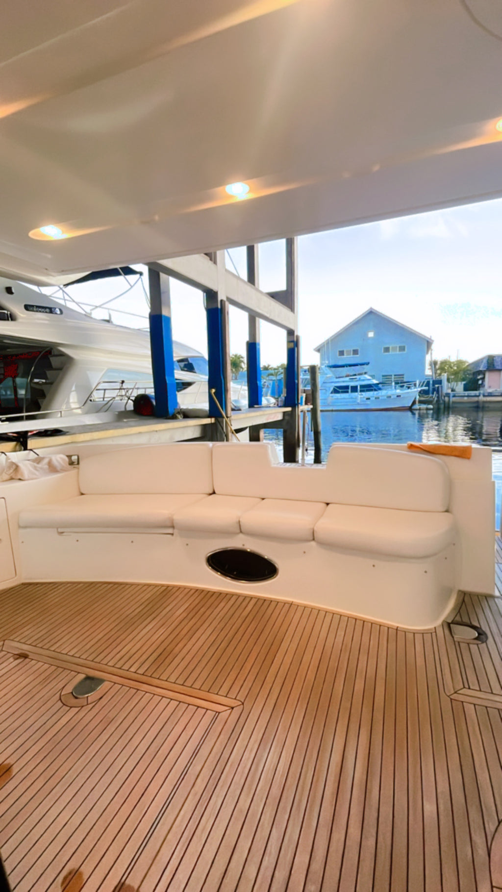 60 FT Azimut DV