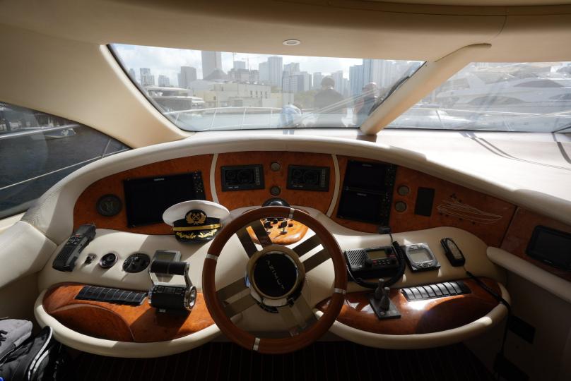75FT Azimut