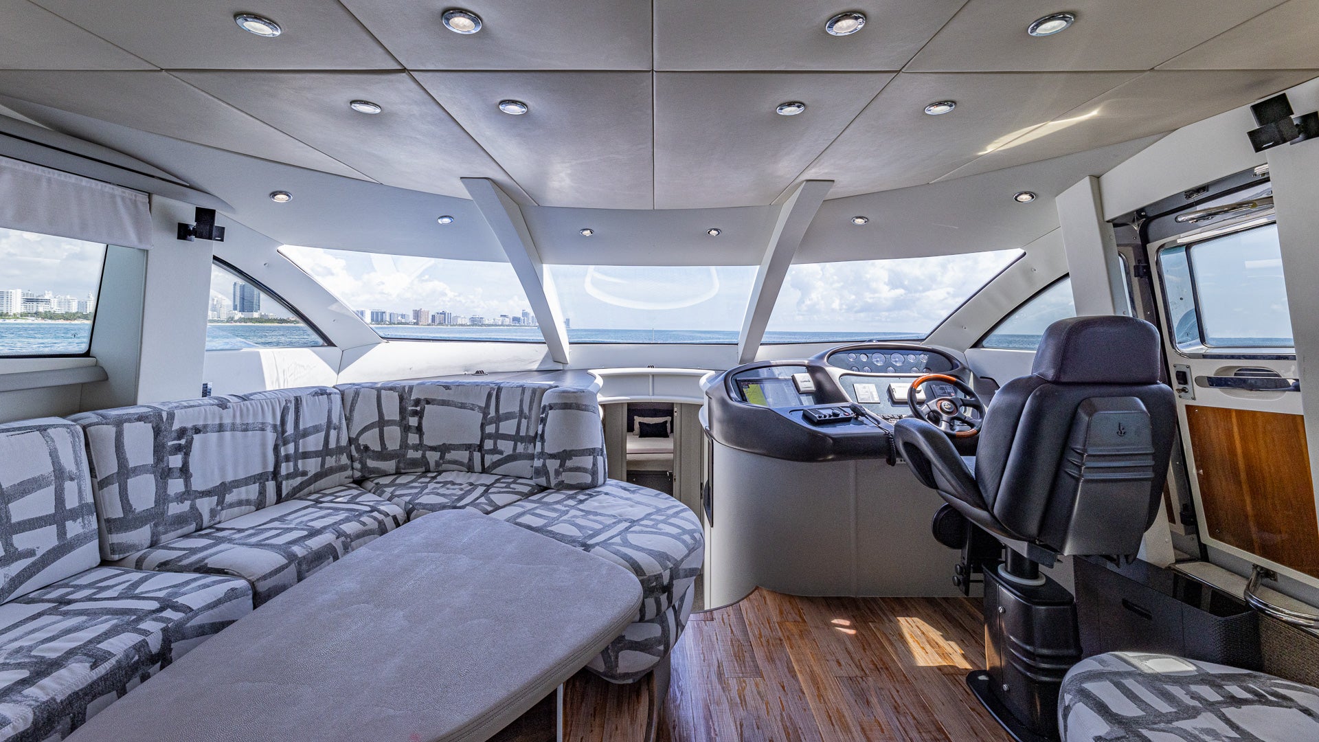80FT Sunseeker