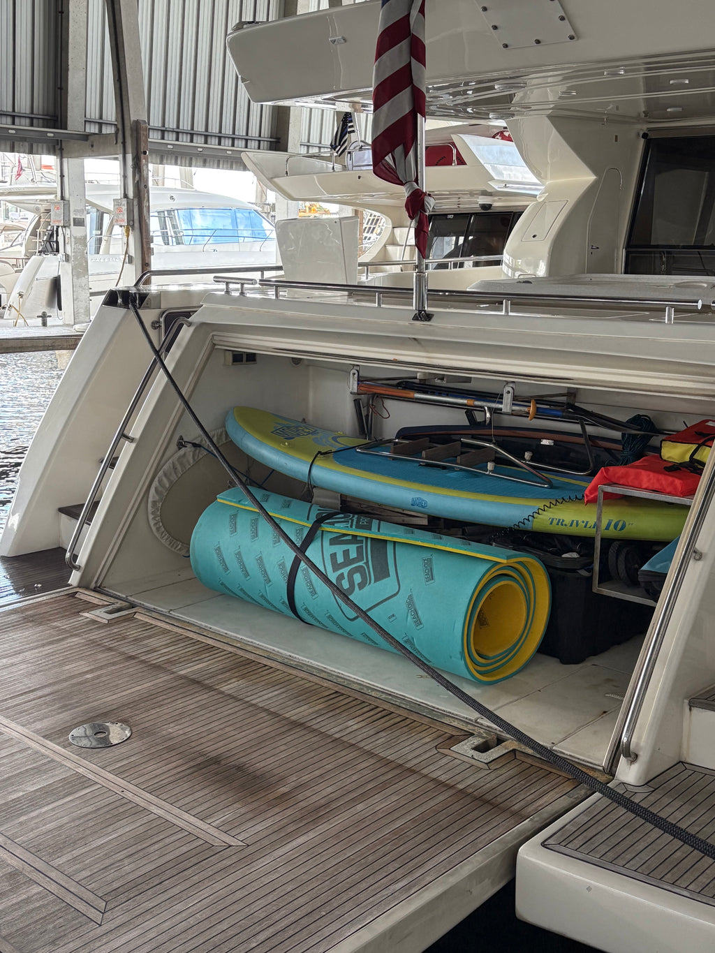 85FT Ferretti "Destiny"