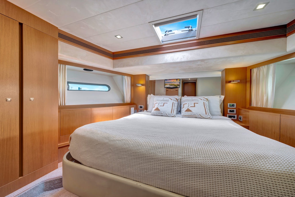 85FT Ferretti "Destiny"