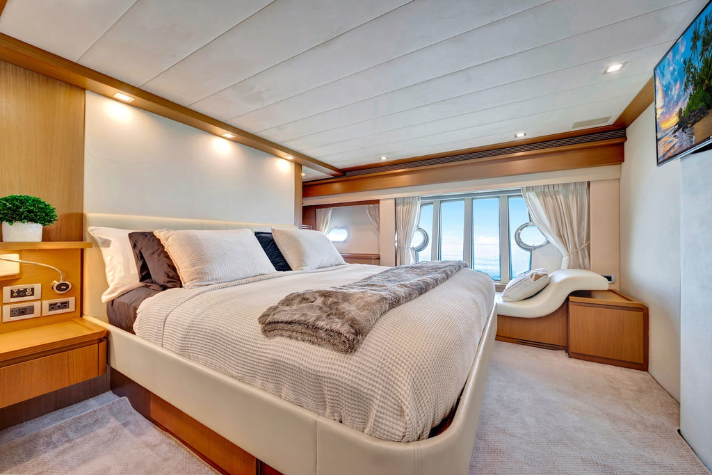 85FT Ferretti "Destiny"