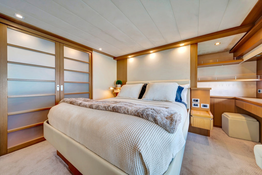 85FT Ferretti "Destiny"