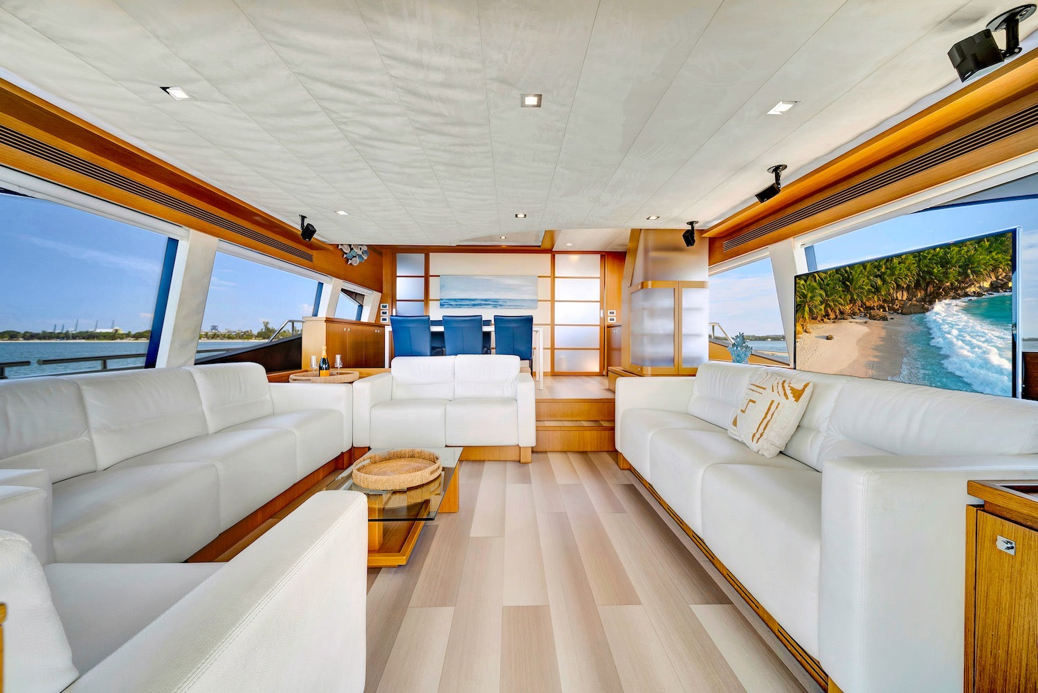 85FT Ferretti "Destiny"