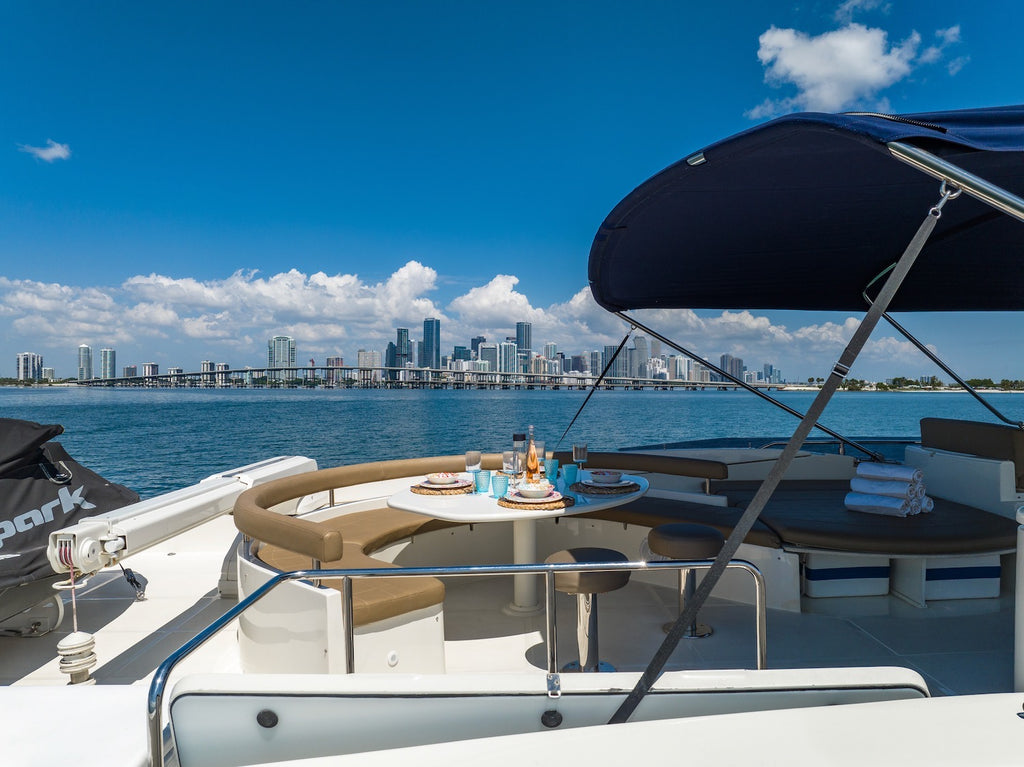 85FT Ferretti "Destiny"