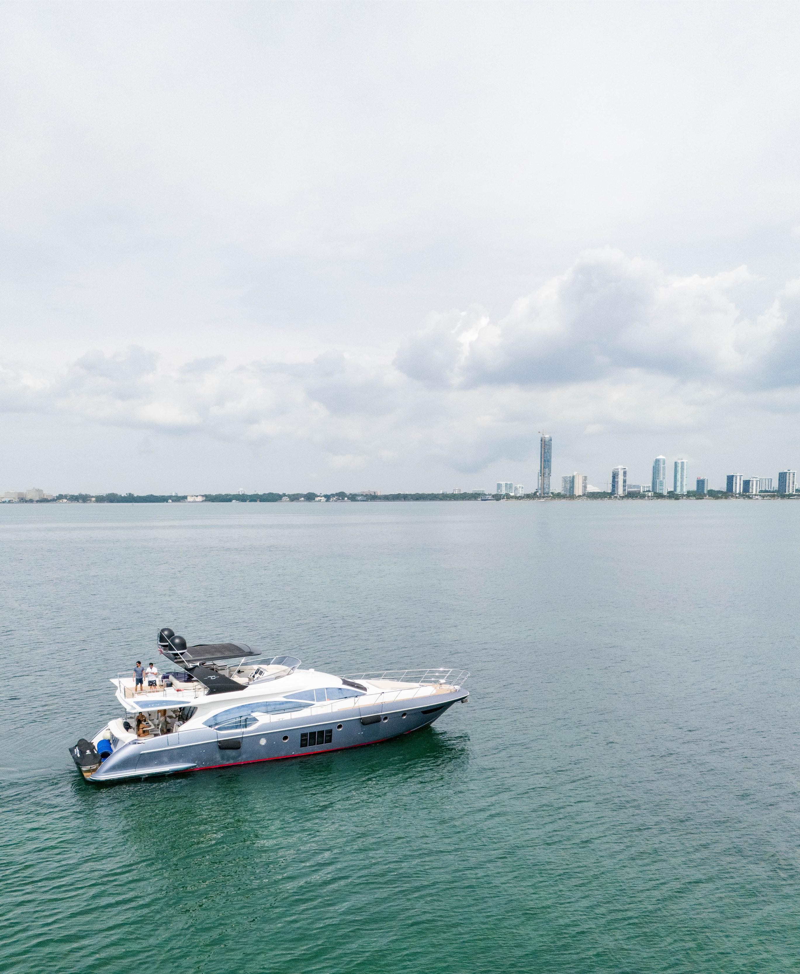 70FT Azimut