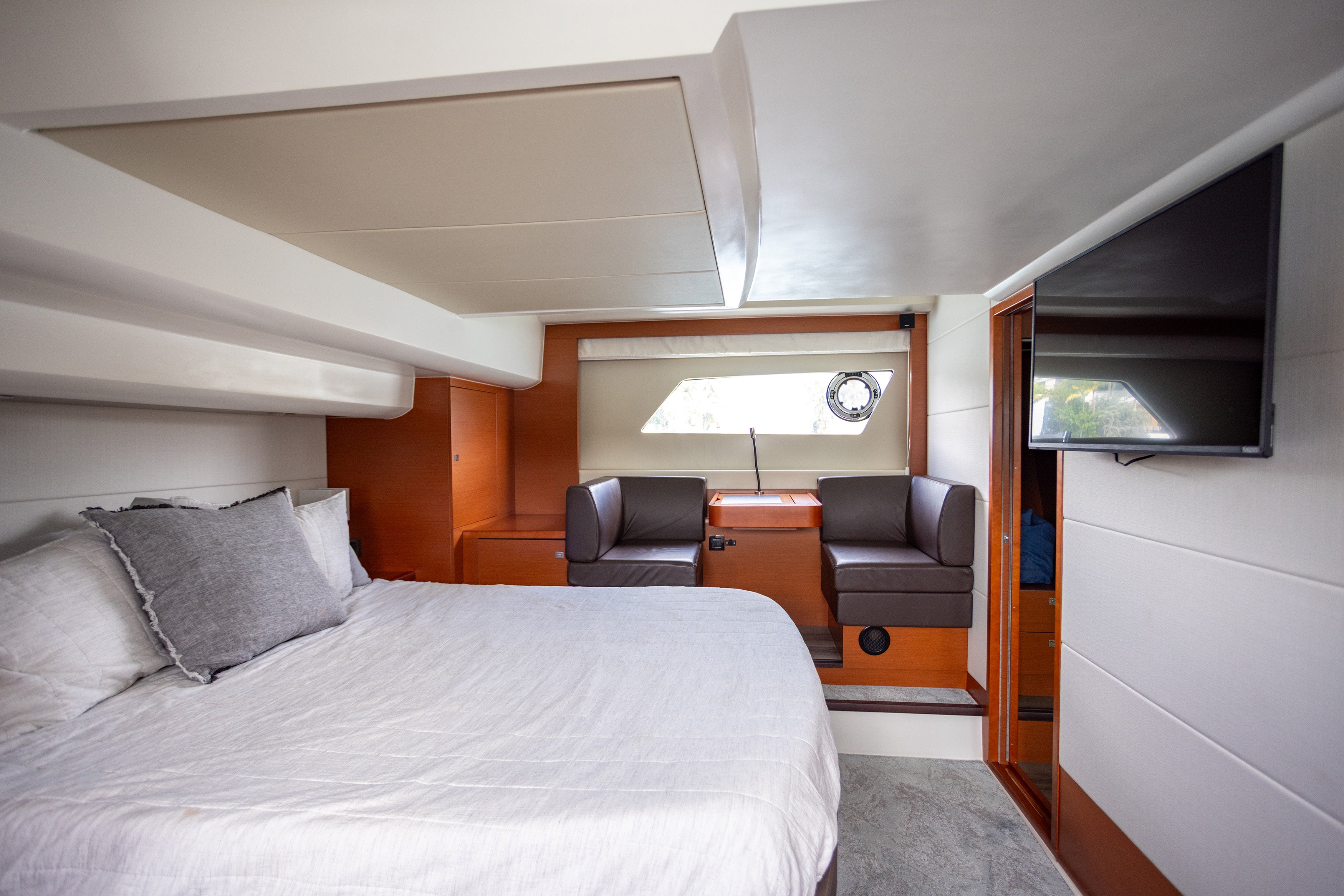 58FT Prestige