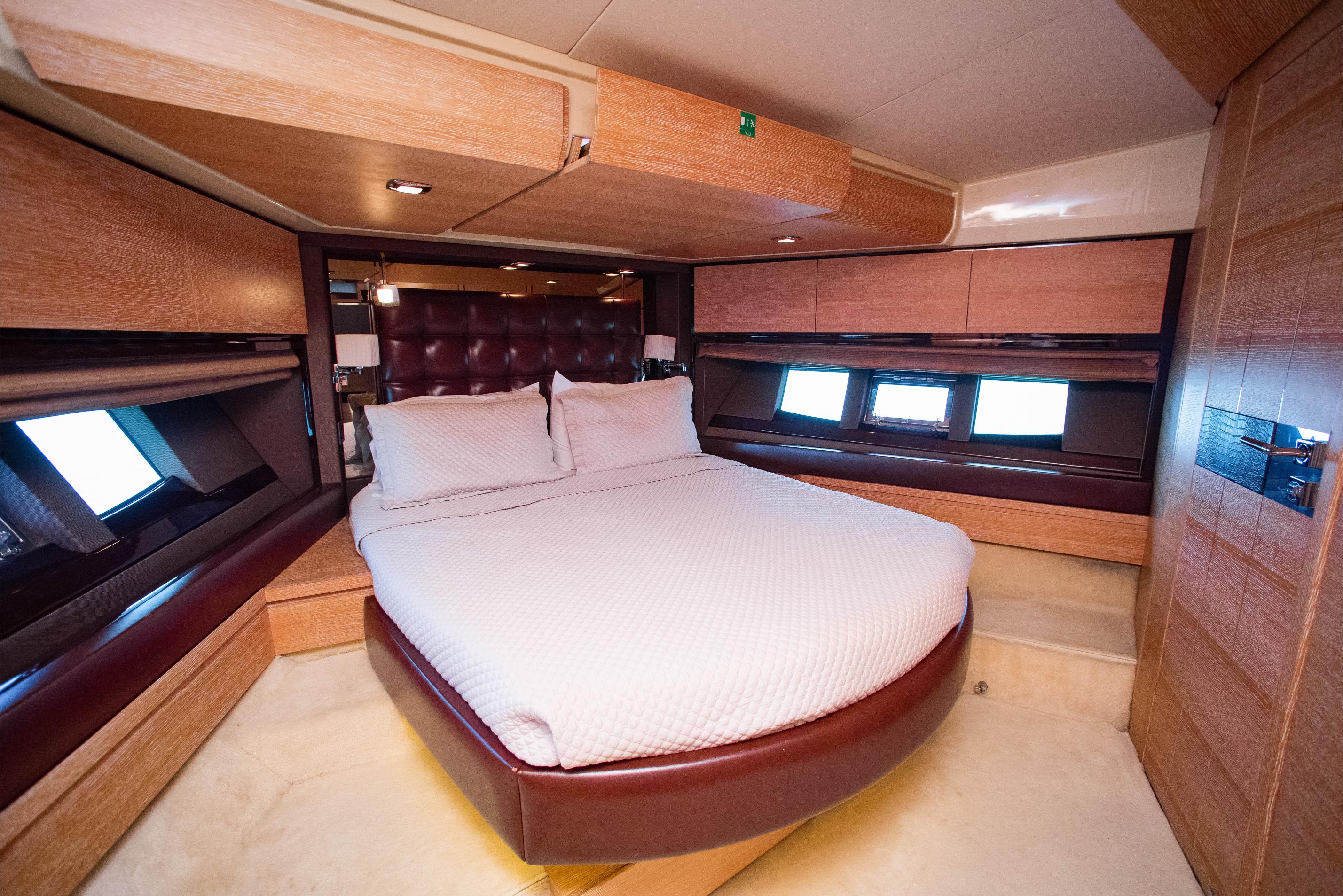70FT Azimut