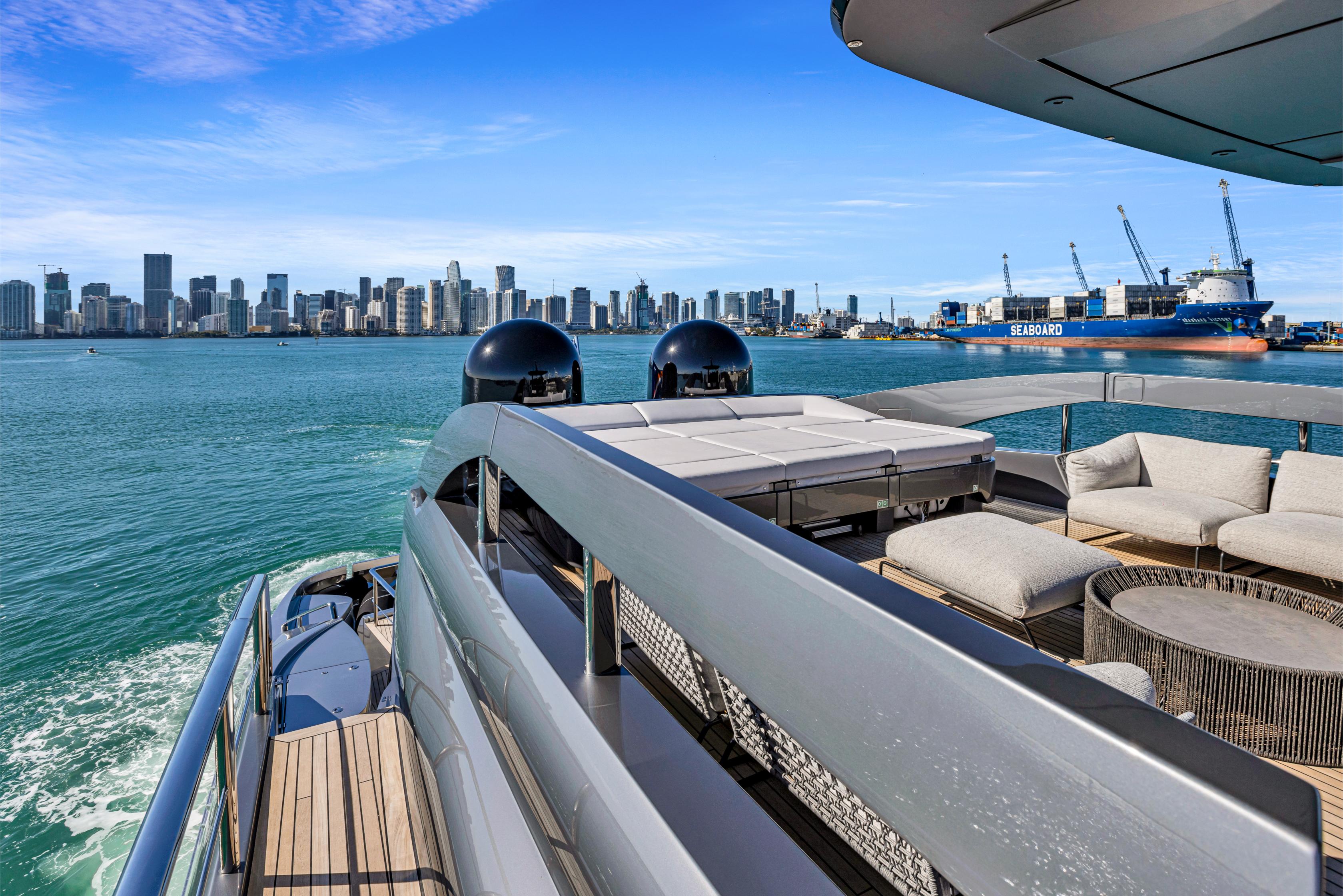 116 FT Pershing GTX