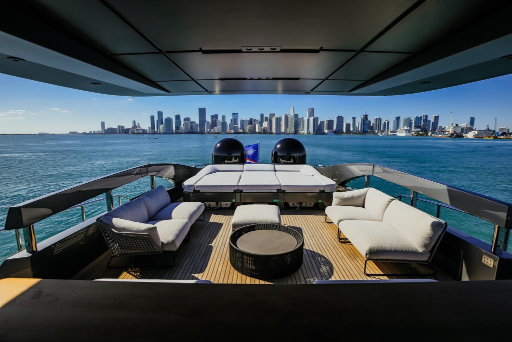 116 FT Pershing GTX