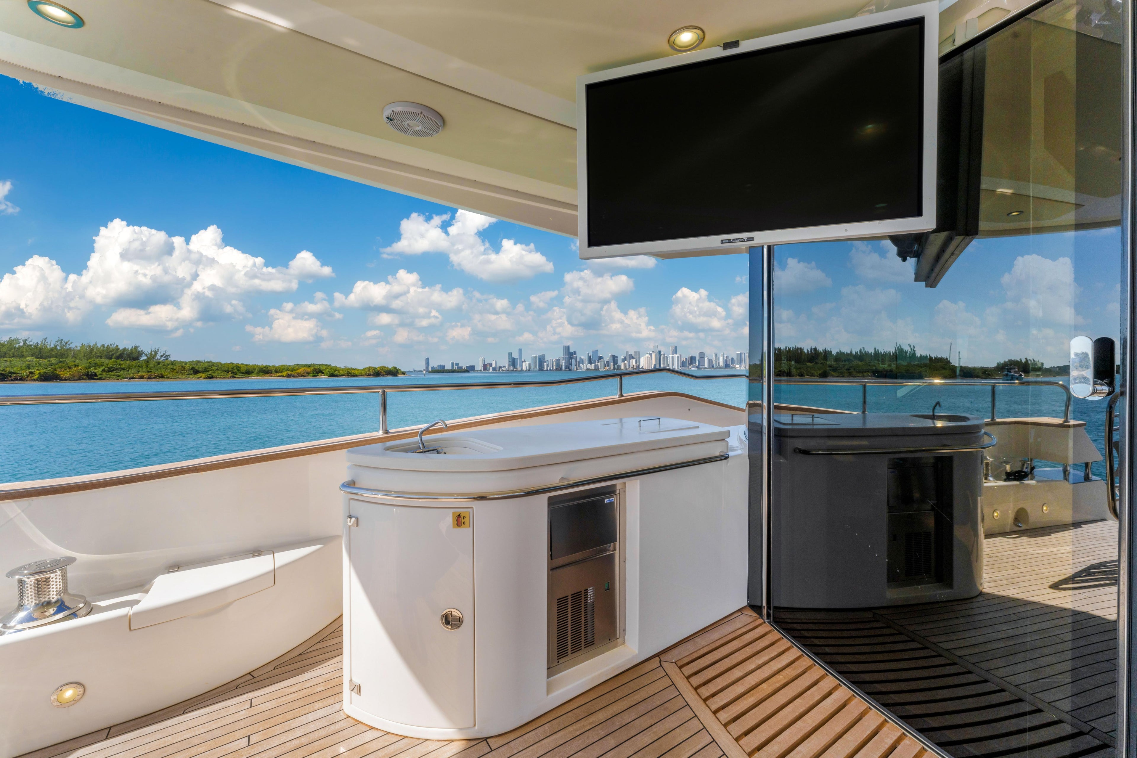 96FT Sunseeker