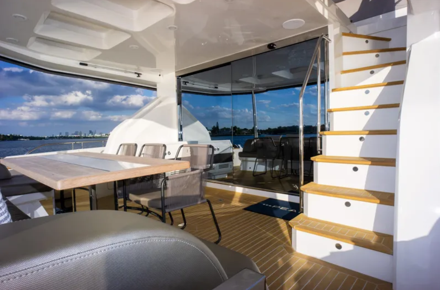 82ft Pearl