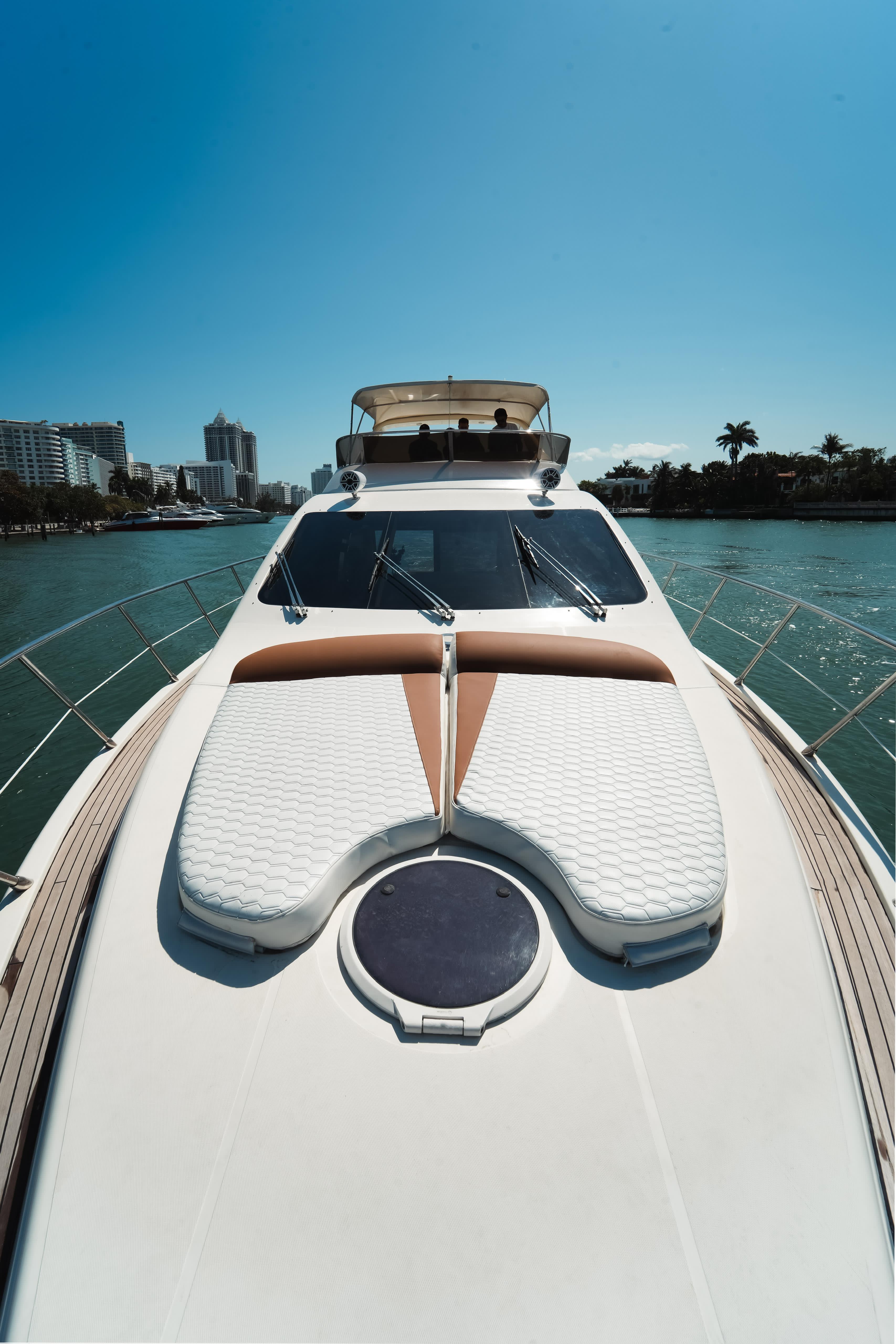 65ft Azimut A