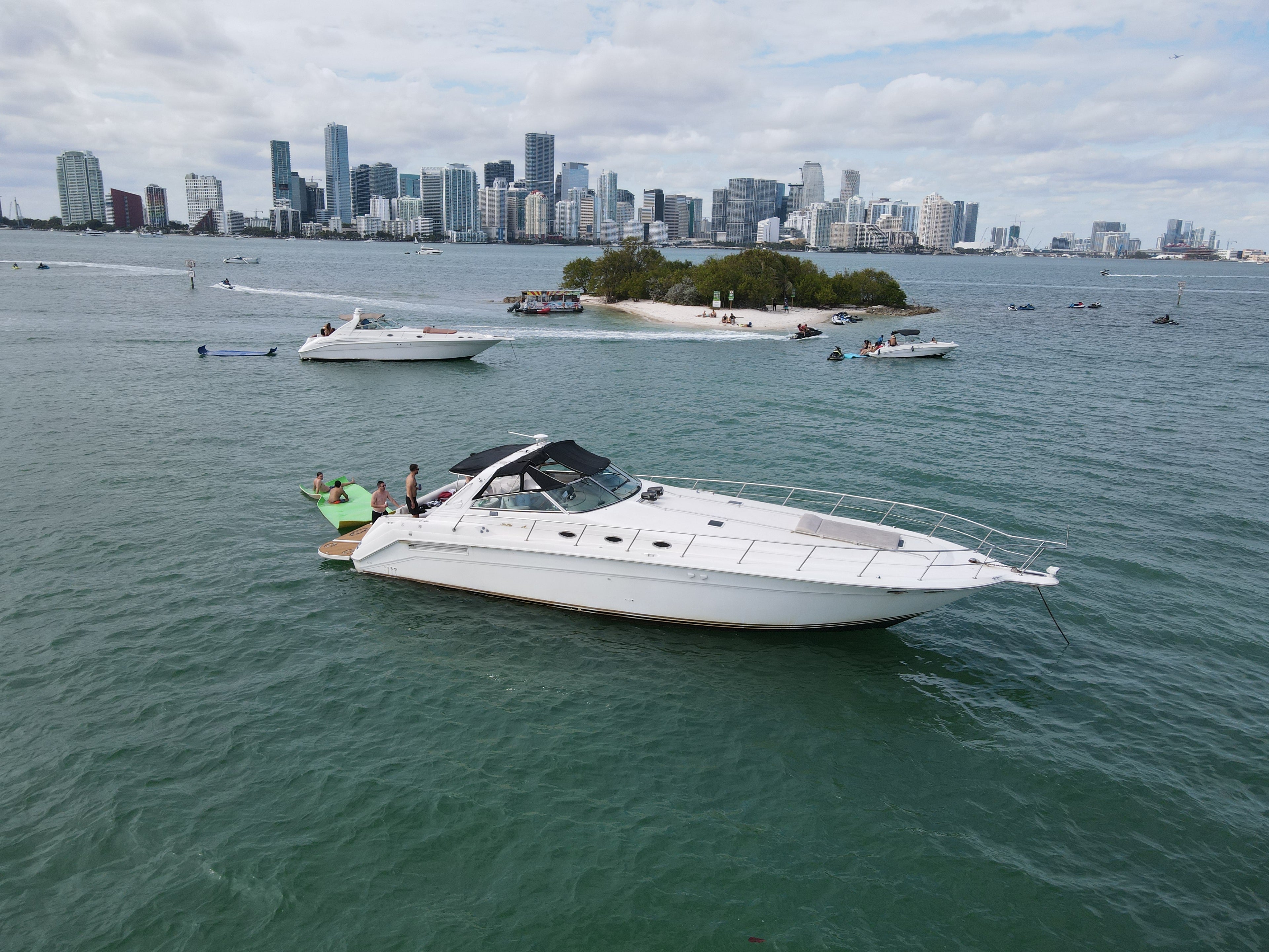 55ft Sea Ray Mundomo