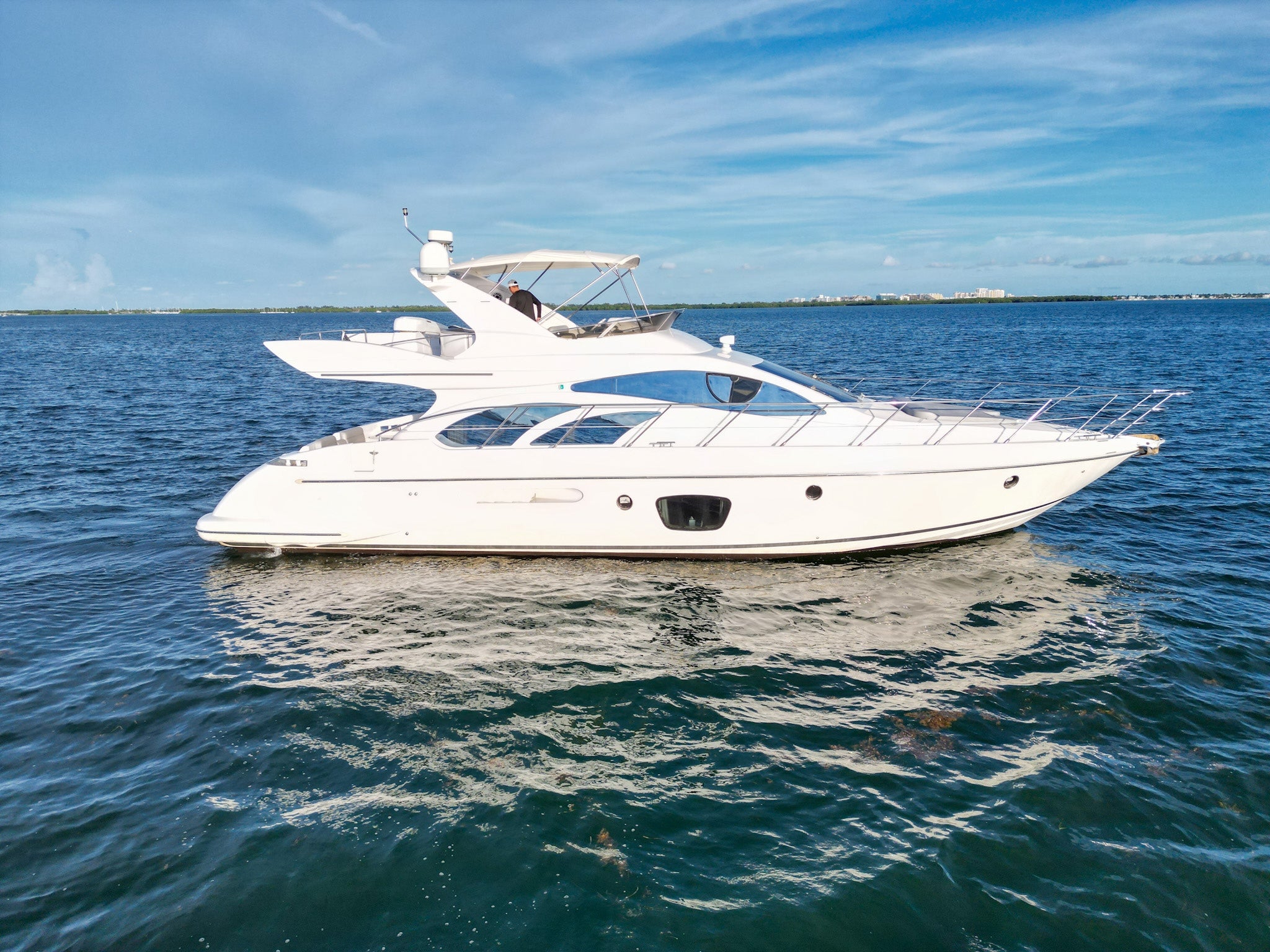 60 FT Azimut Luxury Charter