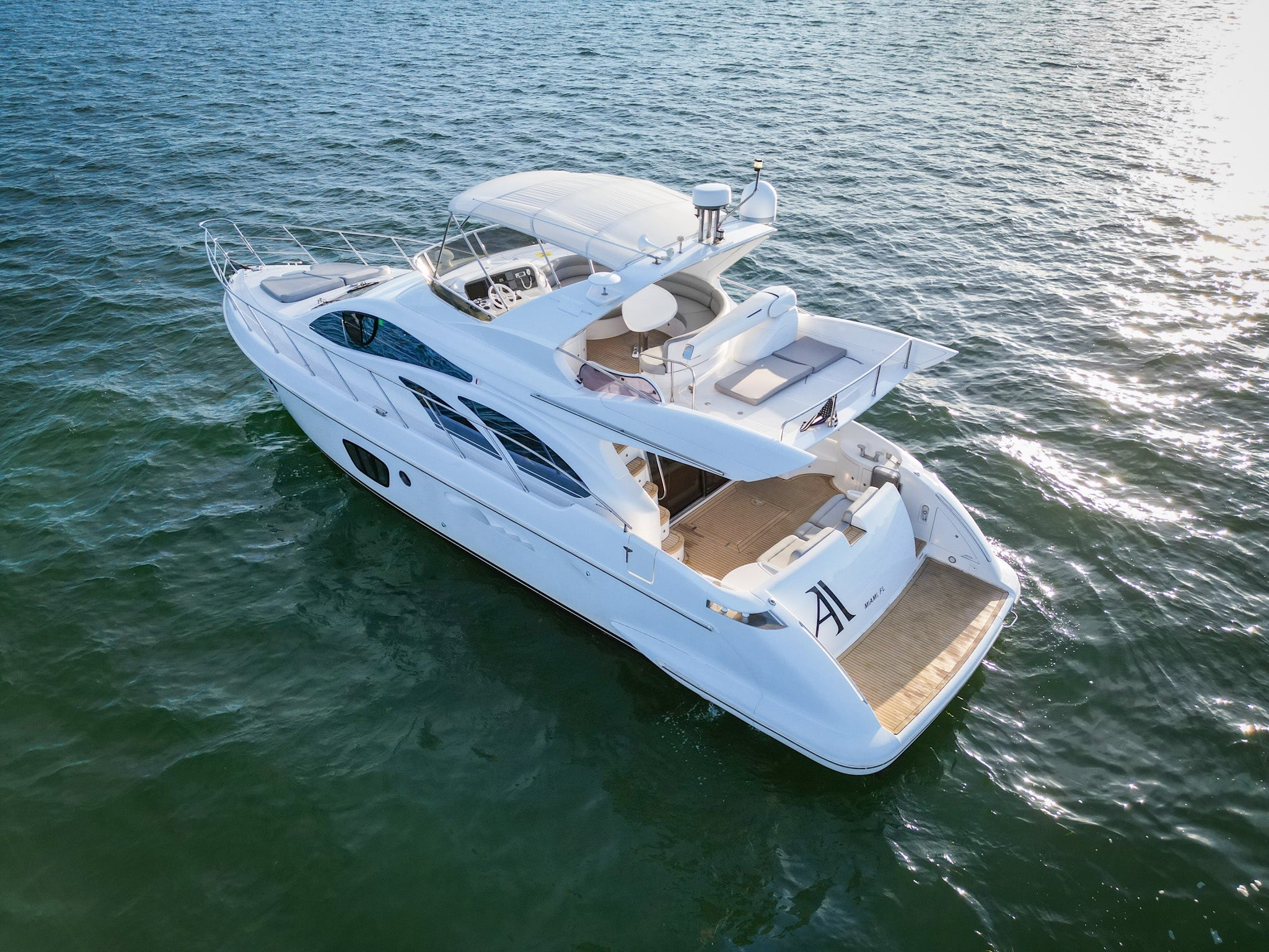60 FT Azimut Luxury Charter