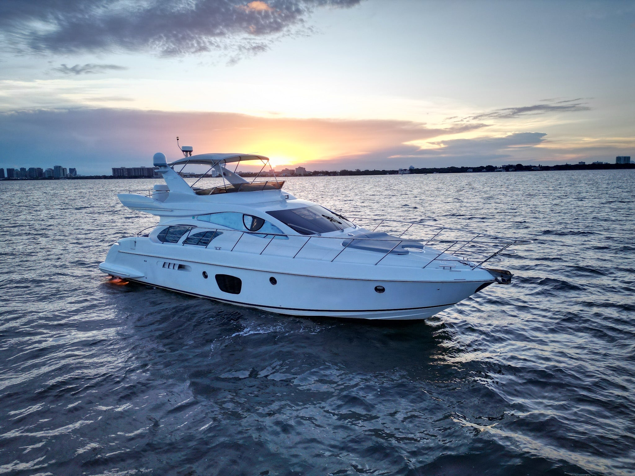 60 FT Azimut Luxury Charter