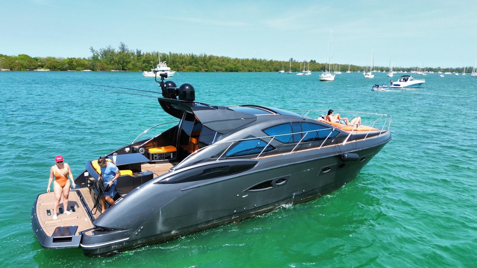 60 FT Azimut Black