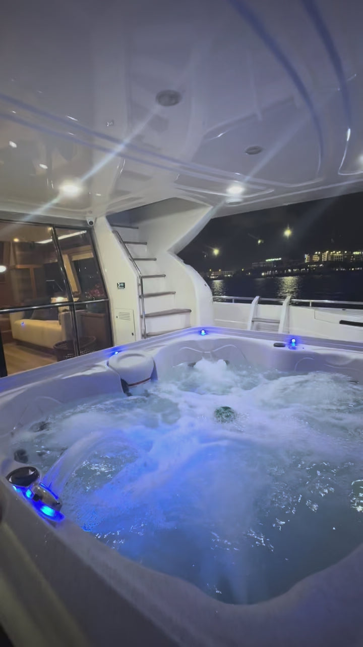 85FT Ferretti "Destiny"