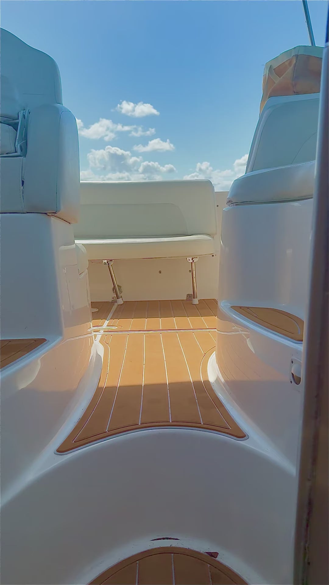 33FT Chaparral Signature