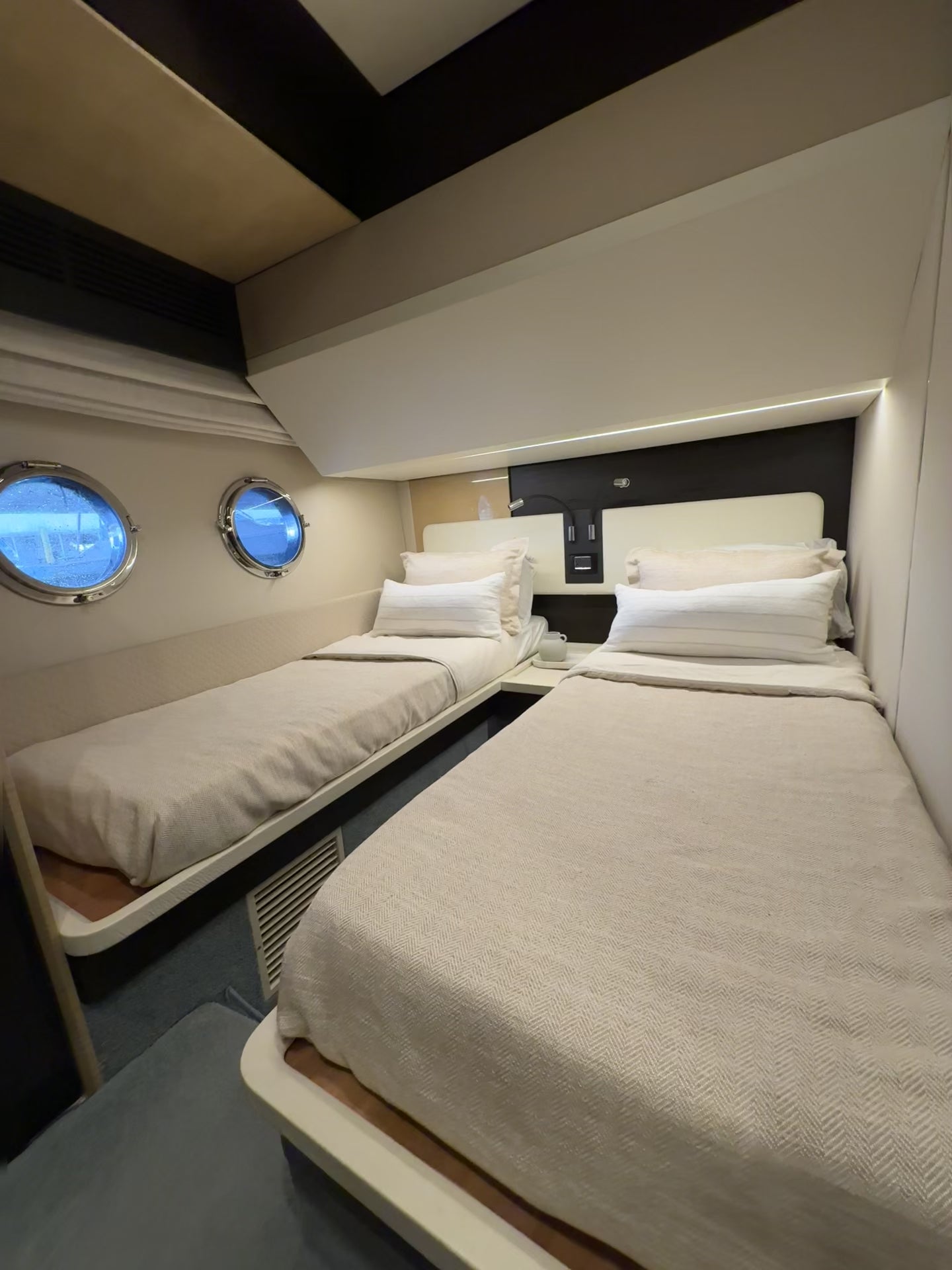 68ft Azimut